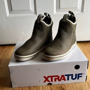 Xtratuf Women’s Leather Ankle Deck Boot - 8